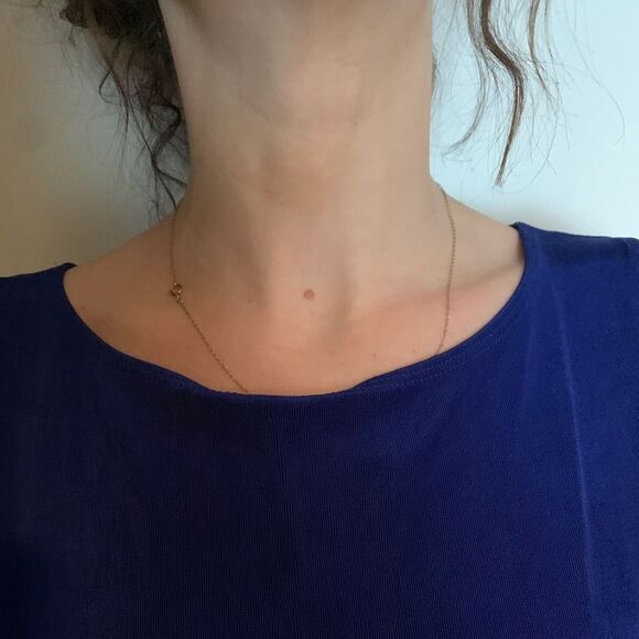 Chico’s dark blue stretchy sleeveless blouse, excellent condition, size 1 - Picture 6 of 6